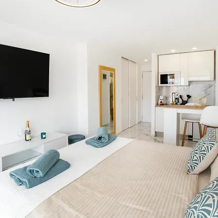 Happy Day Americas Ponderosa 公寓